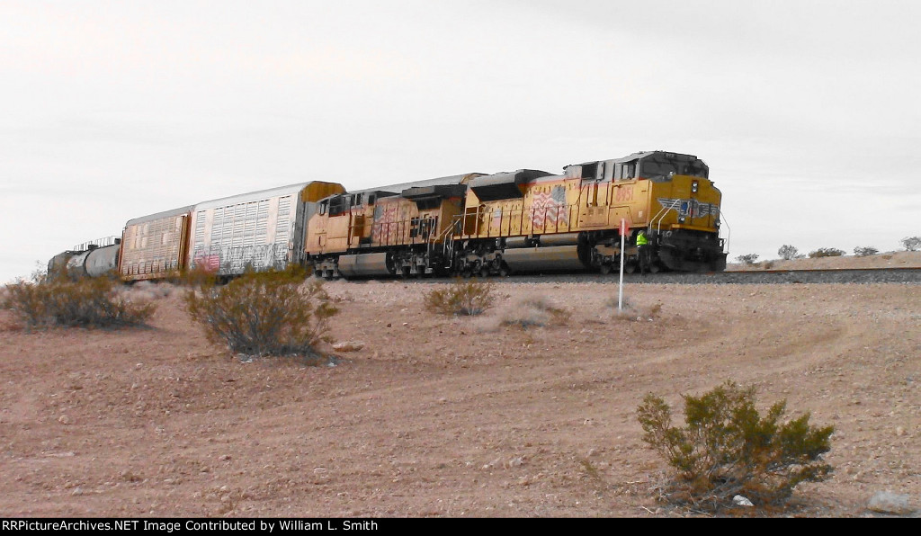 WB Unit Vehicular Flat Car Frt at Erie NV -68